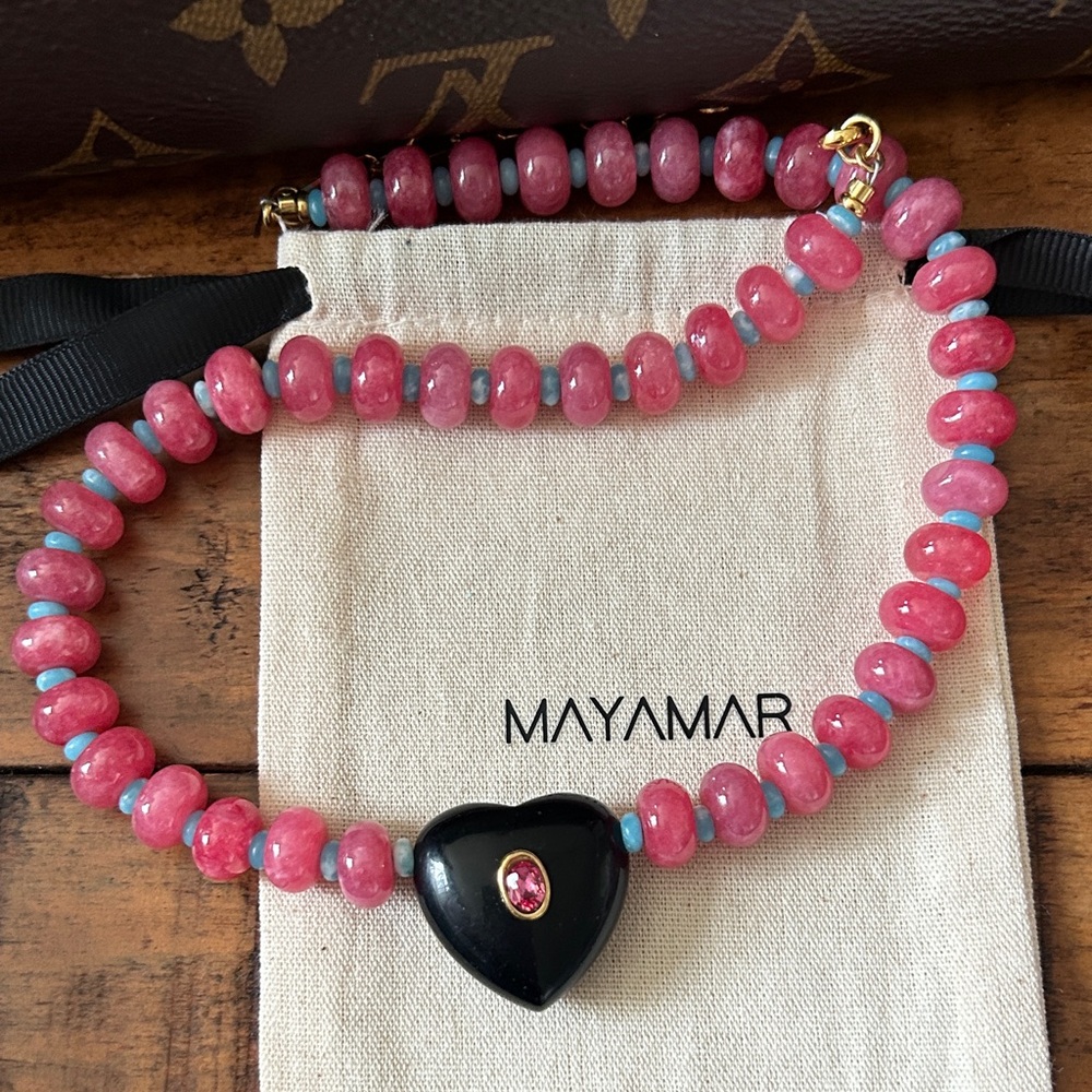 Mayamar luxurious Onyx Heart Beaded Necklace - Picture 2 of 3